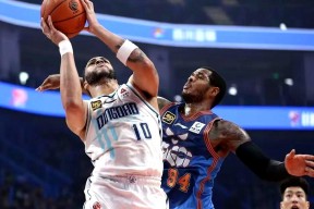 开云-球队在关键时刻展现出冷静果断的态度(球队在关键时刻展现出冷静果断的态度英文)